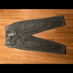 URBAN OUTFITTERS BLACK HIGH WAISTED MOM JEANS SIZE 27